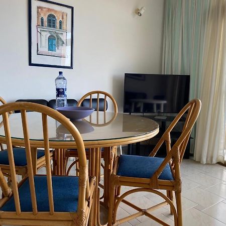 Sea Front Apartment At Mellieha Bay, Malta! Bagian luar foto