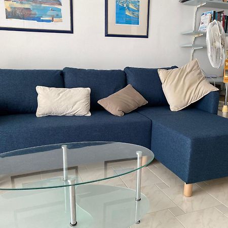 Sea Front Apartment At Mellieha Bay, Malta! Bagian luar foto