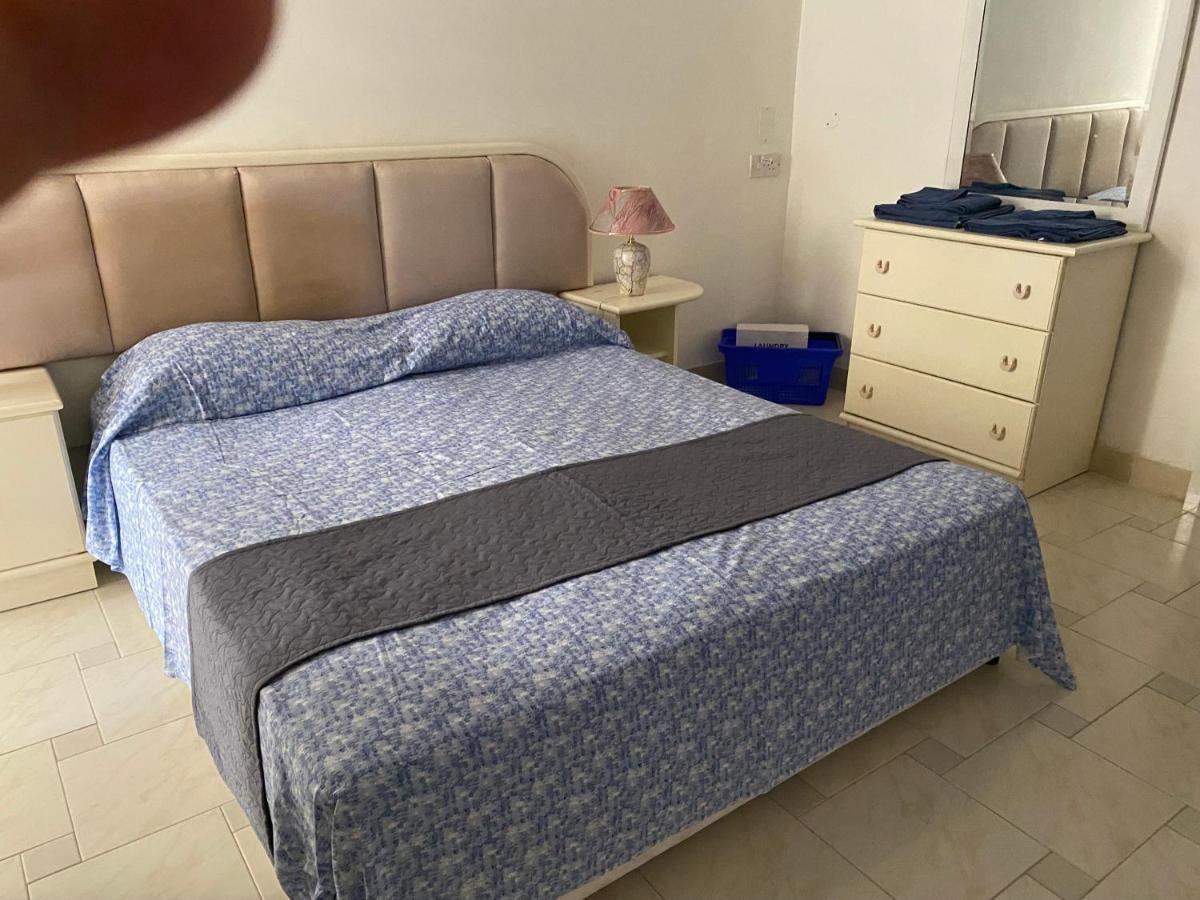 Sea Front Apartment At Mellieha Bay, Malta! Bagian luar foto