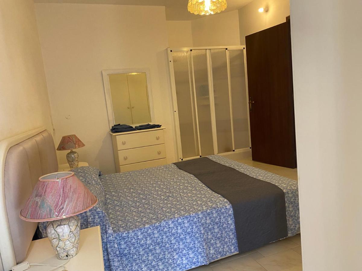 Sea Front Apartment At Mellieha Bay, Malta! Bagian luar foto